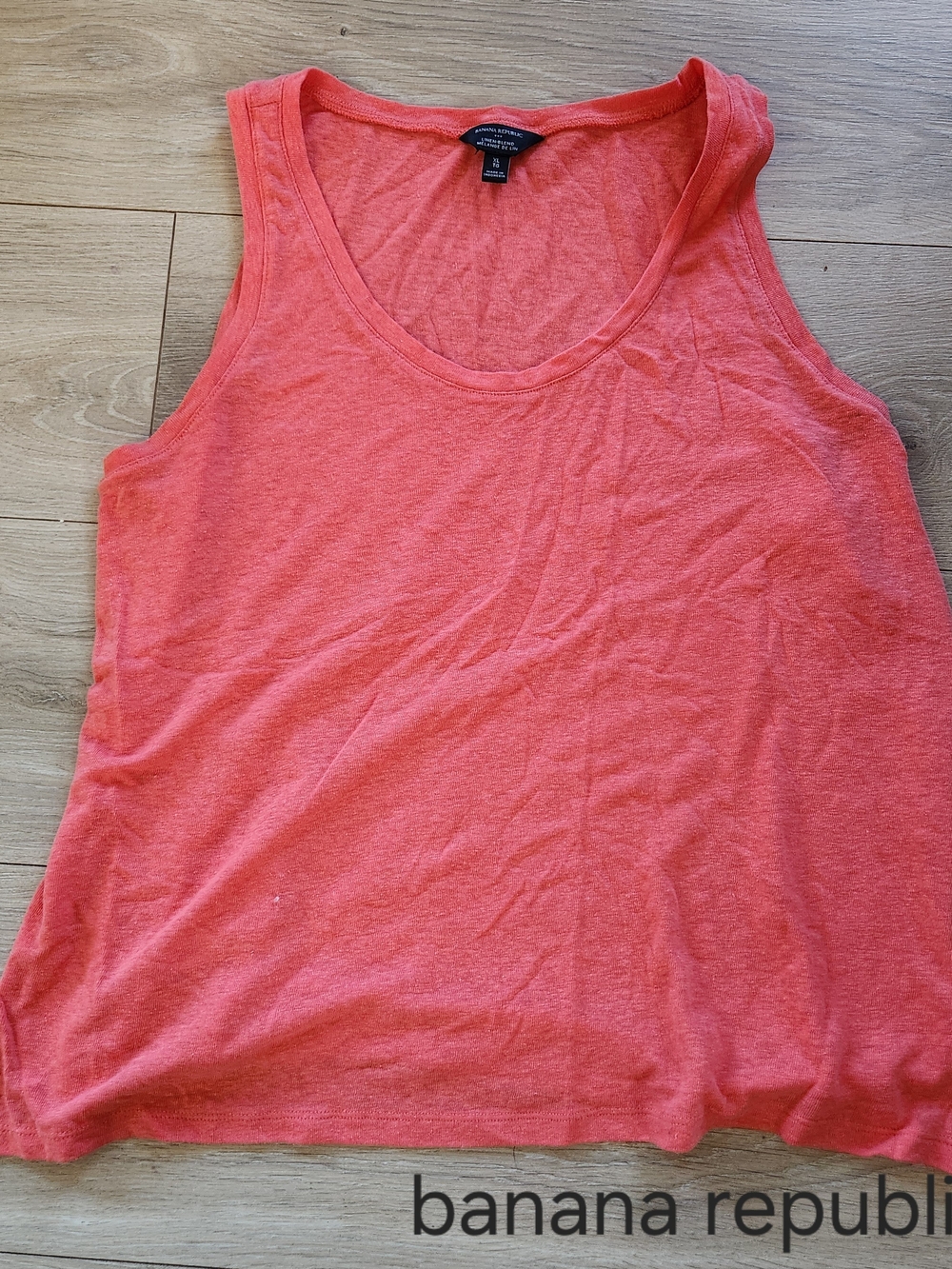 Banana Republic Coral Scoop Neck Tank